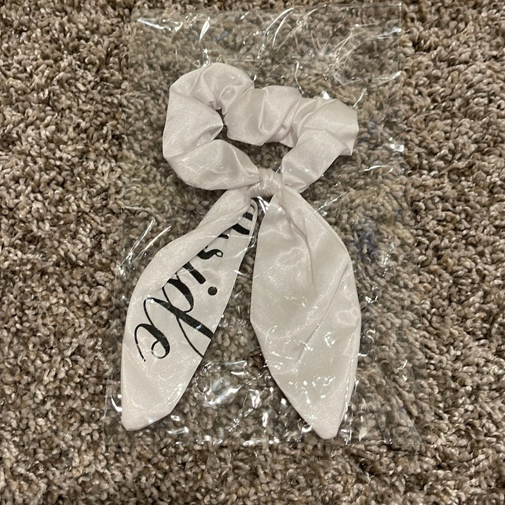 Bride hair ties
